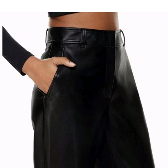 Aritzia Babaton New Command Mid Rise Pants Black Size:6 NEW Faux Leather - Picture 2 of 12